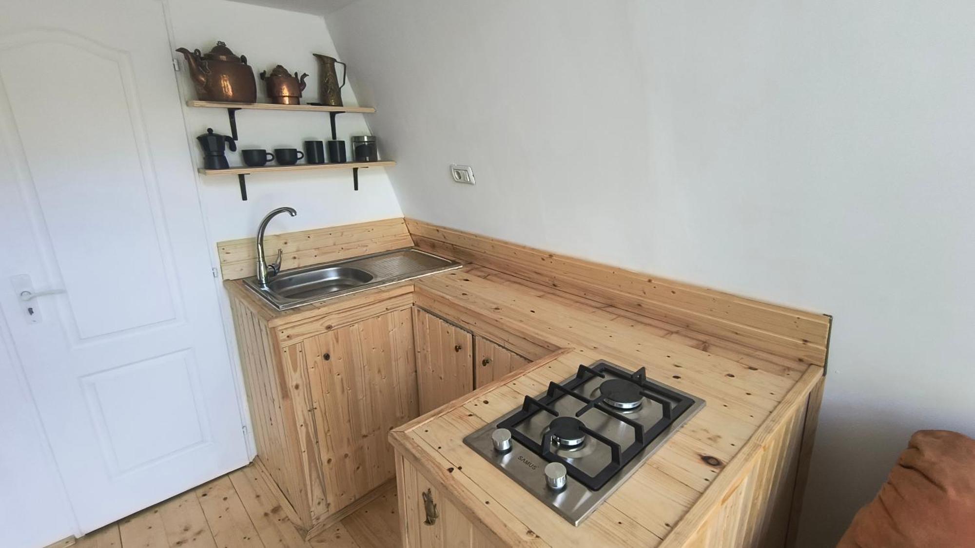 Отель Retreat In Padure Buchin Экстерьер фото